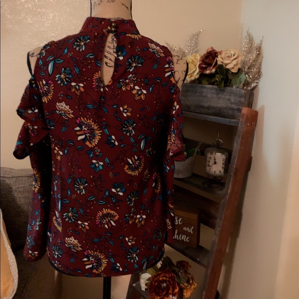 🚫SOLD🚫Blouse ♥️ - Picture 6 of 8
